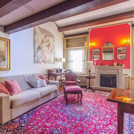 Santa Sofia Historic Loft In Pádua
